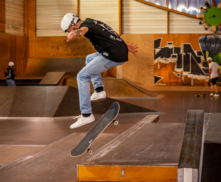 cours de skateboard et roller au Mans